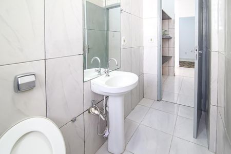 Studio para alugar com 30m², 1 quarto e sem vaga Studio para alugar com 30m², 1 quarto e sem vagaBanheiro