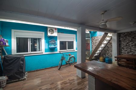 Casa à venda com 100m², 3 quartos e 2 vagasÁrea comum - Churrasqueira