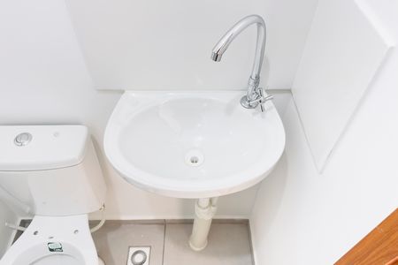 Apartamento para alugar com 42m², 2 quartos e 1 vaga Apartamento para alugar com 42m², 2 quartos e 1 vagaBanheiro Social