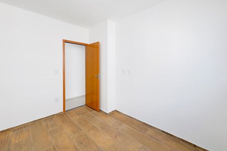 Apartamento para alugar com 42m², 2 quartos e 1 vaga Apartamento para alugar com 42m², 2 quartos e 1 vagaQuarto