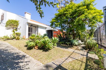 Casa à venda com 310m², 3 quartos e 4 vagas Casa à venda com 310m², 3 quartos e 4 vagasJardim