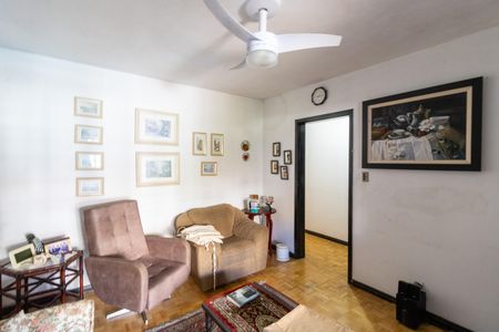 Casa à venda com 310m², 3 quartos e 4 vagas Casa à venda com 310m², 3 quartos e 4 vagasSala 2