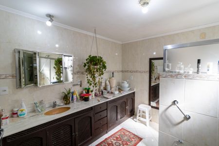 Casa à venda com 310m², 3 quartos e 4 vagas Casa à venda com 310m², 3 quartos e 4 vagasBanheiro