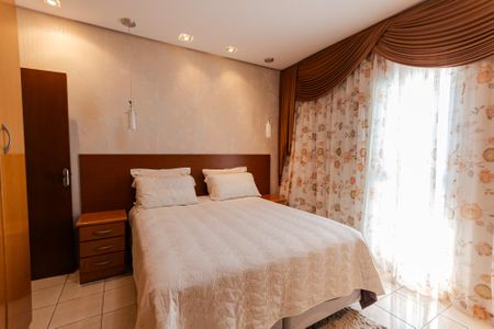 Casa à venda com 128m², 2 quartos e 2 vagasSuíte