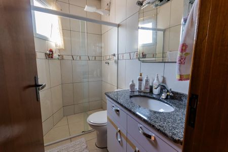 Casa à venda com 128m², 2 quartos e 2 vagasBanheiro da Suíte