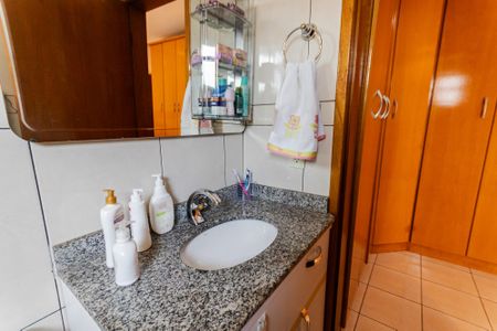 Casa à venda com 128m², 2 quartos e 2 vagasBanheiro da Suíte