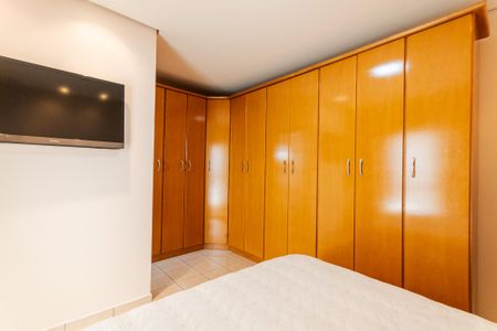 Casa à venda com 128m², 2 quartos e 2 vagasSuíte