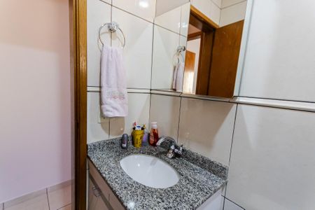 Casa à venda com 128m², 2 quartos e 2 vagasBanheiro