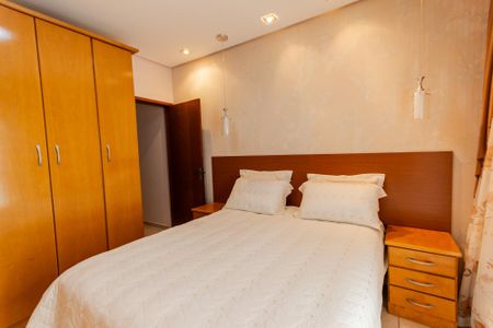 Casa à venda com 128m², 2 quartos e 2 vagasSuíte