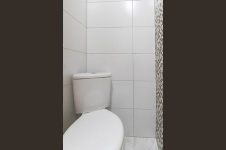 Apartamento à venda com 38m², 2 quartos e sem vaga Apartamento à venda com 38m², 2 quartos e sem vagaBanheiro Social