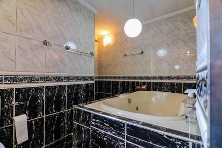 Casa à venda com 140m², 3 quartos e 2 vagas Casa à venda com 140m², 3 quartos e 2 vagasQuarto 3 Suíte - Banheiro