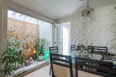 Casa à venda com 140m², 3 quartos e 2 vagas Casa à venda com 140m², 3 quartos e 2 vagasSala de Jantar