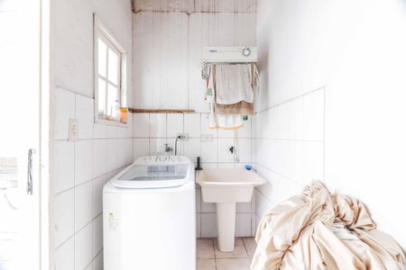 Casa à venda com 140m², 3 quartos e 2 vagas Casa à venda com 140m², 3 quartos e 2 vagasÁrea de Serviço