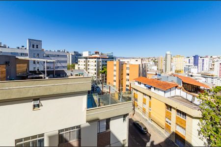 Apartamento à venda com 80m², 3 quartos e 3 vagas Apartamento à venda com 80m², 3 quartos e 3 vagasVista