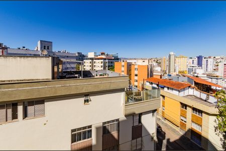 Apartamento à venda com 80m², 3 quartos e 3 vagas Apartamento à venda com 80m², 3 quartos e 3 vagasVista