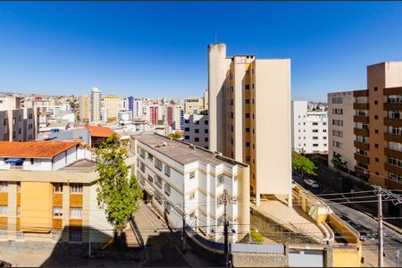 Apartamento à venda com 80m², 3 quartos e 3 vagas Apartamento à venda com 80m², 3 quartos e 3 vagasVista