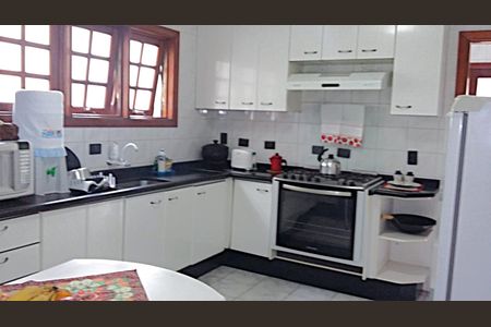 Casa à venda com 220m², 4 quartos e 3 vagasCozinha