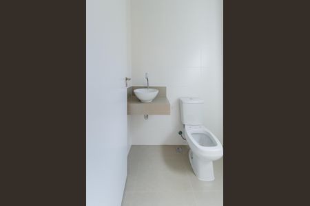 Apartamento à venda com 61m², 2 quartos e 2 vagasBanheiro suíte 1