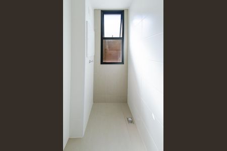 Apartamento à venda com 61m², 2 quartos e 2 vagasBanheiro suíte 1