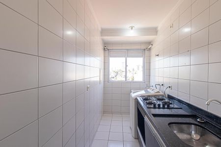 Cozinha de apartamento para alugar com 2 quartos, 50m² em Novo Mundo, Curitiba