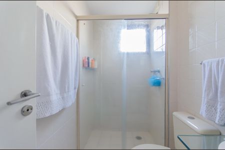Apartamento à venda com 68m², 2 quartos e 1 vaga Apartamento à venda com 68m², 2 quartos e 1 vagaBanheiro Social