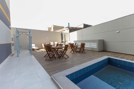 Apartamento para alugar com 32m², 2 quartos e sem vaga Apartamento para alugar com 32m², 2 quartos e sem vagaÁrea comum - Piscina