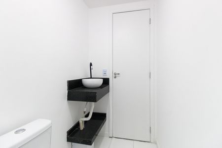 Apartamento para alugar com 32m², 2 quartos e sem vaga Apartamento para alugar com 32m², 2 quartos e sem vagaBanheiro Social