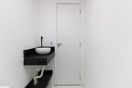 Apartamento para alugar com 32m², 2 quartos e sem vaga Apartamento para alugar com 32m², 2 quartos e sem vagaBanheiro Social