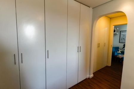 Apartamento à venda com 60m², 2 quartos e 1 vagaQuarto 2 - Armários
