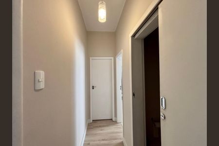 Apartamento à venda com 100m², 3 quartos e sem vagaCorredor