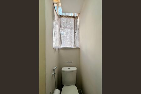 Apartamento à venda com 100m², 3 quartos e sem vagaBanheiro da Suíte