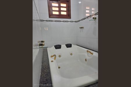 Casa à venda com 260m², 4 quartos e 4 vagas