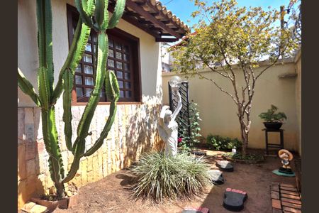 Casa à venda com 260m², 4 quartos e 4 vagas