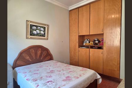 Casa à venda com 260m², 4 quartos e 4 vagas