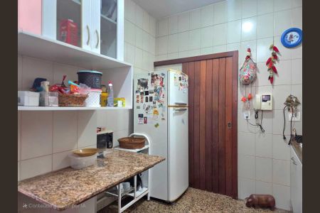 Casa à venda com 260m², 4 quartos e 4 vagas