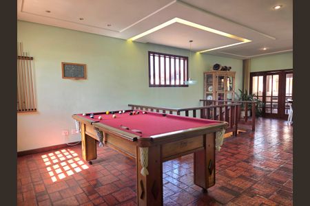 Casa à venda com 260m², 4 quartos e 4 vagas