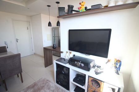 Sala de apartamento à venda com 2 quartos, 57m² em Cinco, Contagem