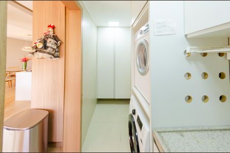 Apartamento à venda com 120m², 3 quartos e 2 vagas Apartamento à venda com 120m², 3 quartos e 2 vagasÁrea de serviço