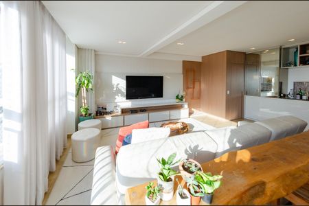 Apartamento à venda com 120m², 3 quartos e 2 vagas Apartamento à venda com 120m², 3 quartos e 2 vagasSala