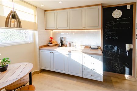 Apartamento à venda com 120m², 3 quartos e 2 vagas Apartamento à venda com 120m², 3 quartos e 2 vagasCozinha