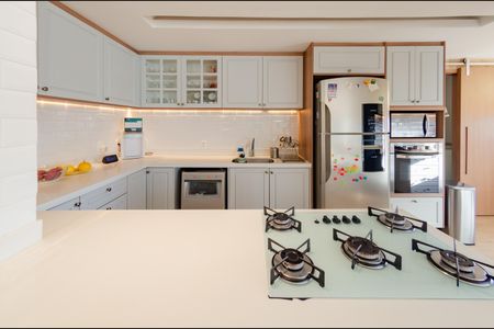 Apartamento à venda com 120m², 3 quartos e 2 vagas Apartamento à venda com 120m², 3 quartos e 2 vagasCozinha