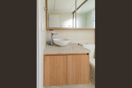 Apartamento à venda com 120m², 3 quartos e 2 vagas Apartamento à venda com 120m², 3 quartos e 2 vagasBanheiro suíte