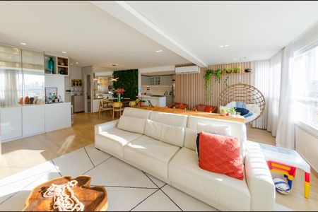 Apartamento à venda com 120m², 3 quartos e 2 vagas Apartamento à venda com 120m², 3 quartos e 2 vagasSala