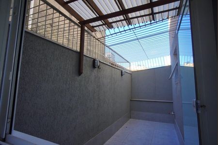 Sala - Vista de apartamento para alugar com 2 quartos, 62m² em Jardim São Pedro, Porto Alegre