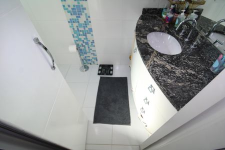 Apartamento à venda com 86m², 2 quartos e 2 vagasQuarto 2 - Banheiro