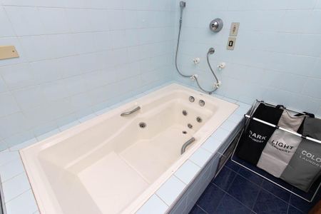 Casa à venda com 127m², 2 quartos e 1 vagaBanheiro