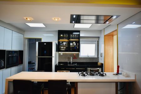 Apartamento à venda com 127m², 3 quartos e 4 vagas Apartamento à venda com 127m², 3 quartos e 4 vagasCozinha