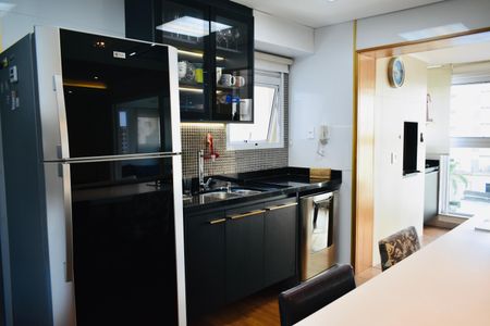 Apartamento à venda com 127m², 3 quartos e 4 vagas Apartamento à venda com 127m², 3 quartos e 4 vagasCozinha