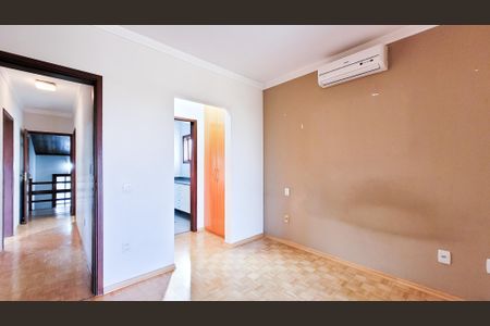 Casa de condomínio à venda com 404m², 3 quartos e 1 vagaSuíte