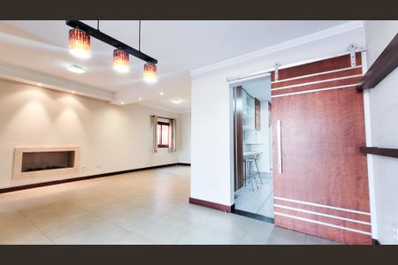 Casa de condomínio à venda com 404m², 3 quartos e 1 vagaSala